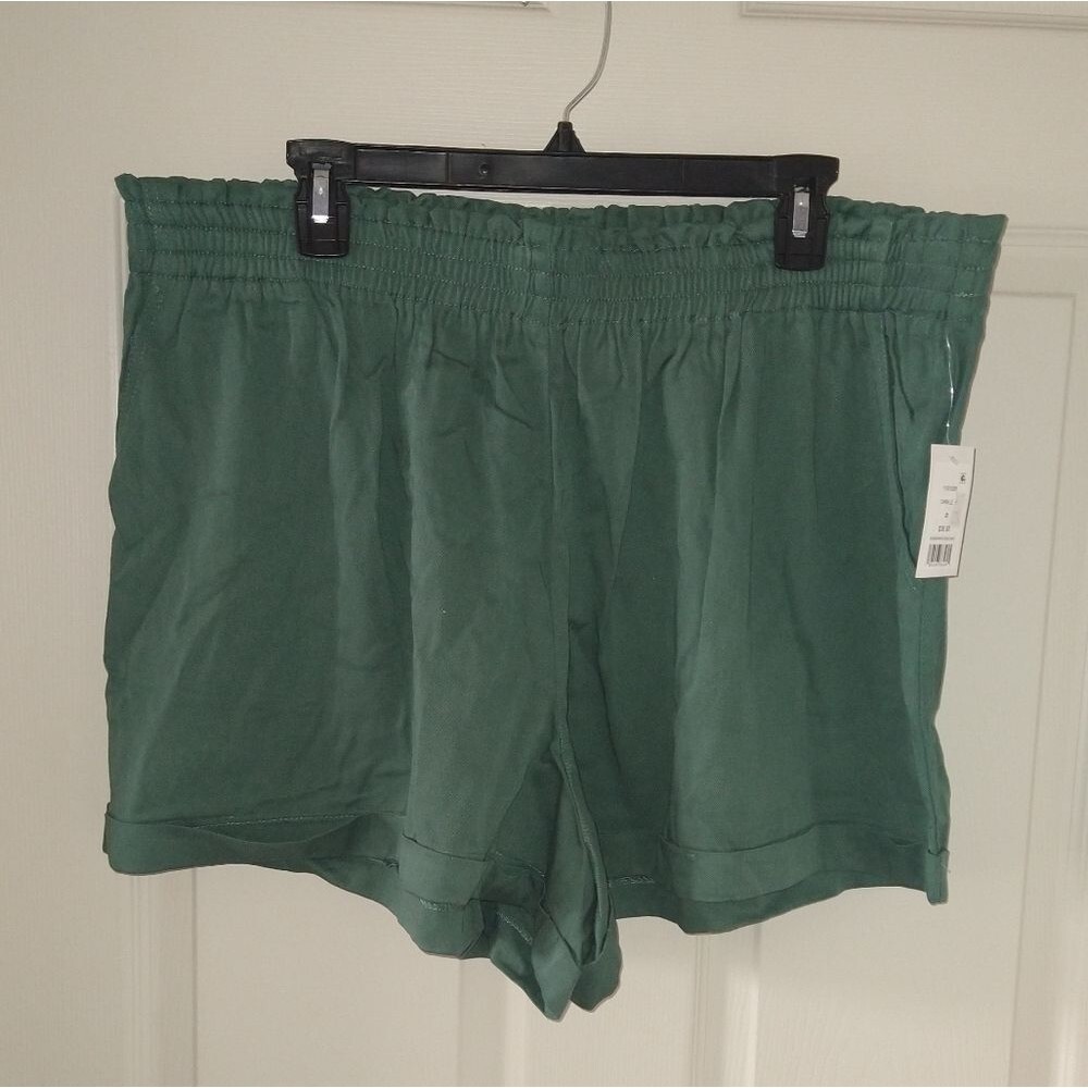 Daily Thread Casual Shorts Size 2X NWT